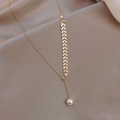 COLLIER NATURAL PEARL NECKLACE