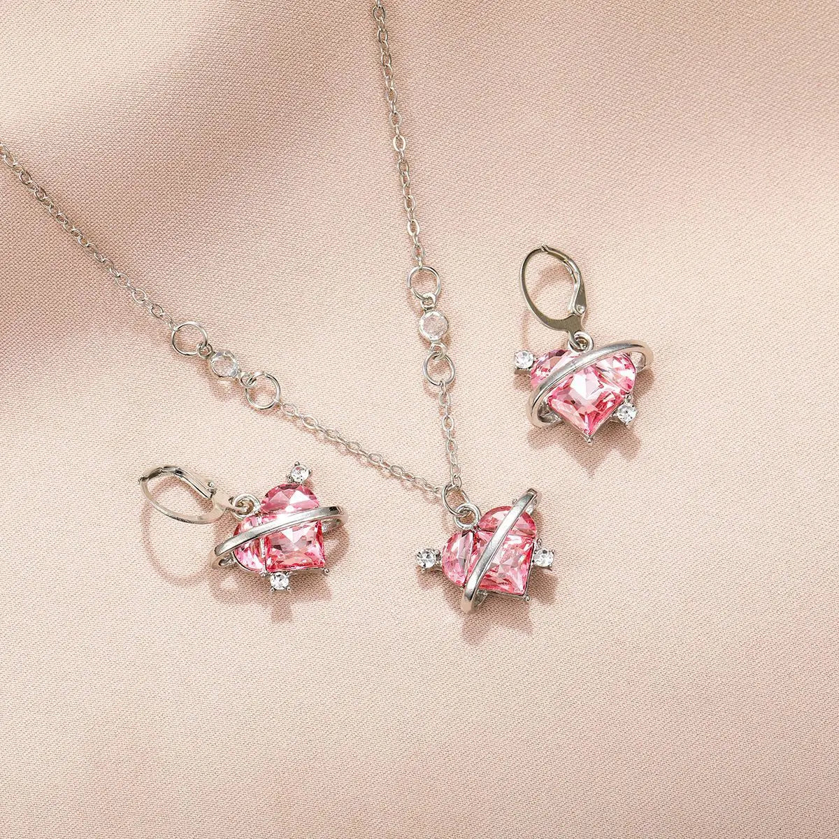 PINKY CRYSTAL HEART-SHAPED NECKLACE