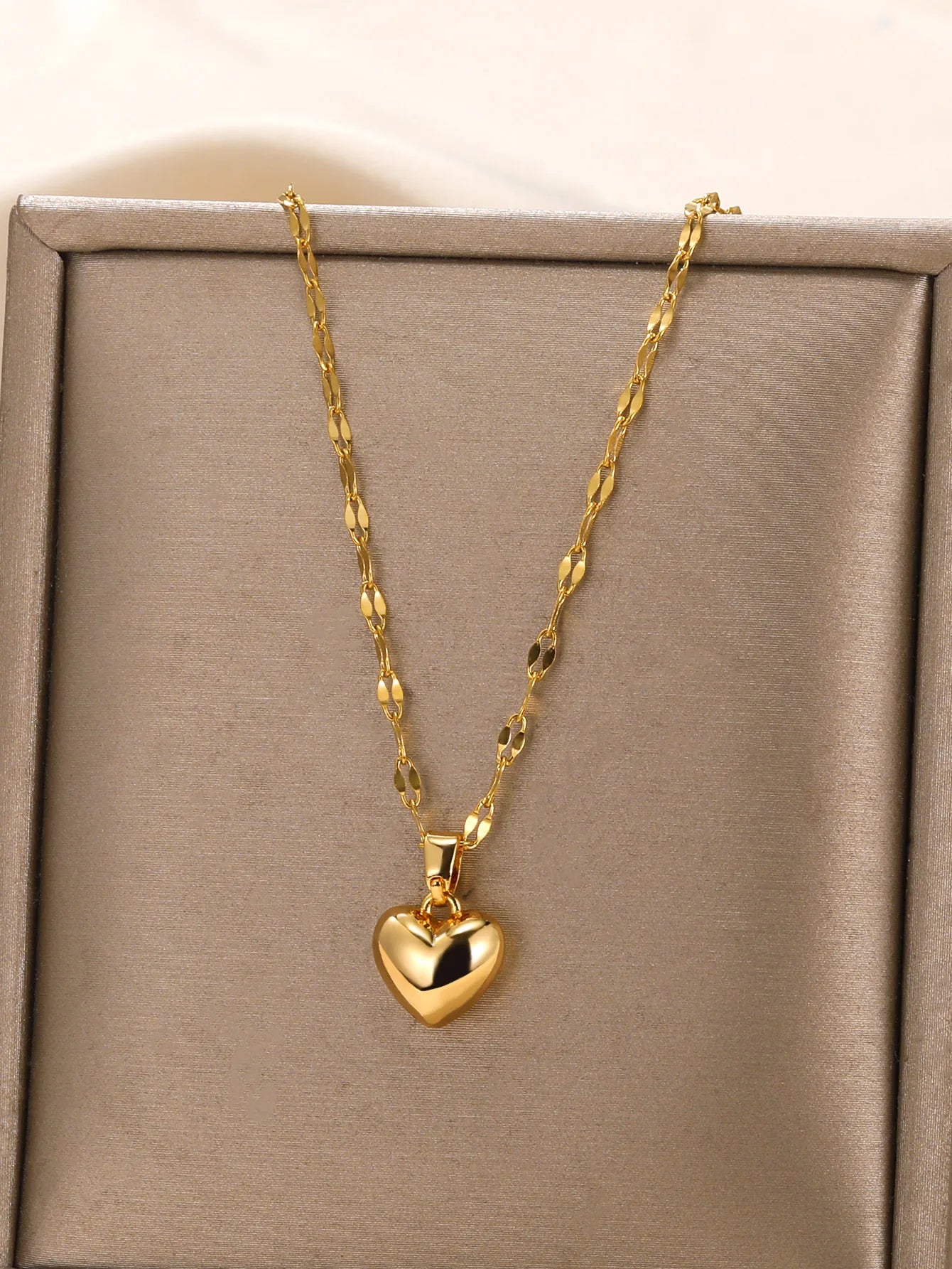 LOVE HEART NECKLACE