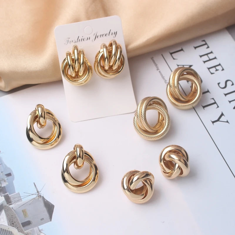 METAL TWIST KNOT WIND EARRINGS