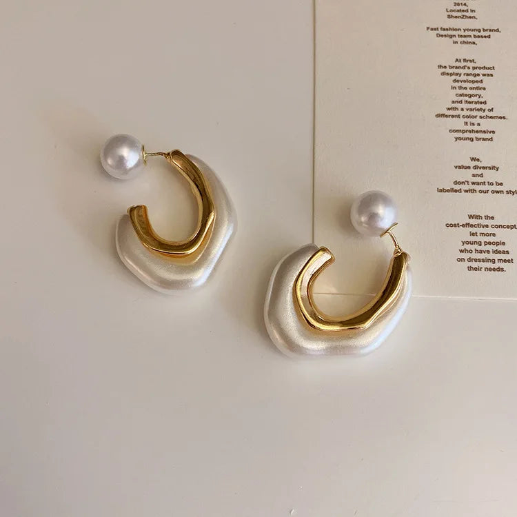 PEARL IRREGULAR DESIGN RHINESTONE EARRING